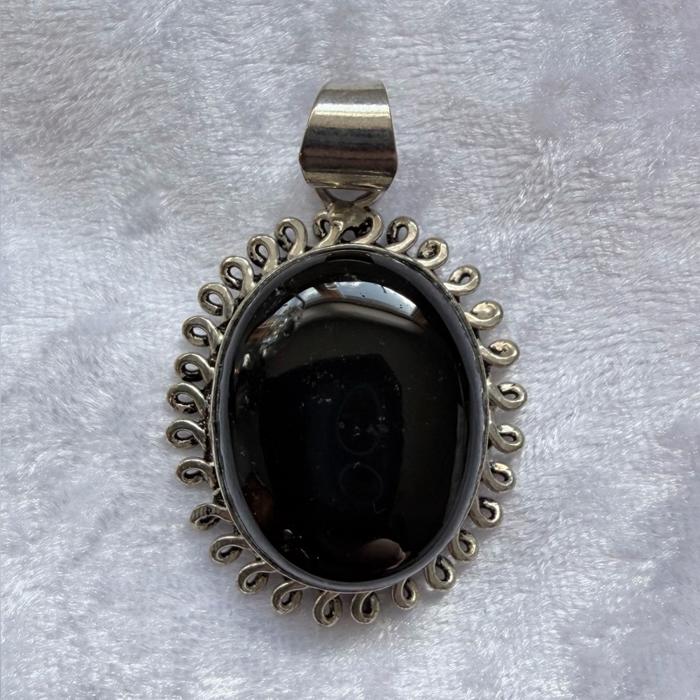 Natural Black Oynx Stone Pendant in .925.Sterling Silver